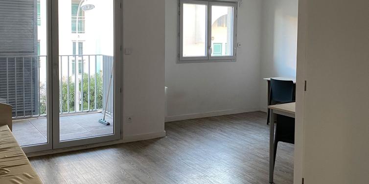 ESL Languages Magnan residence Azurlingua Nice