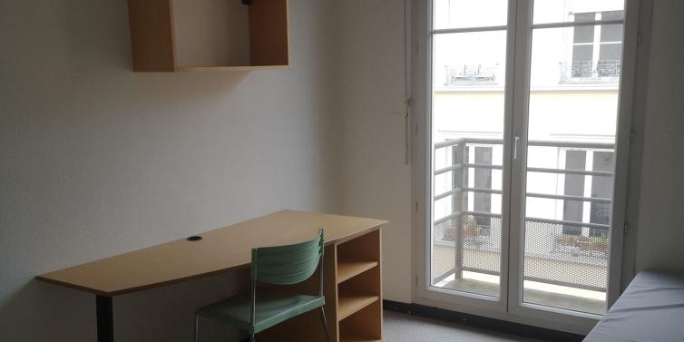 ESL Languages Victoria residence Alpadia Lyon