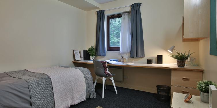 ESL Languages Daisy Bank residence Kaplan Manchester