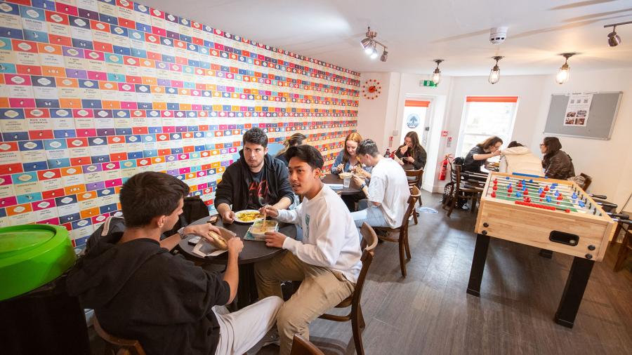 ESL Languages St Giles Cambridge Common areas 1
