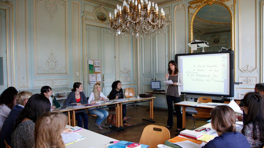 Institut De Touraine School Gallery 700 4