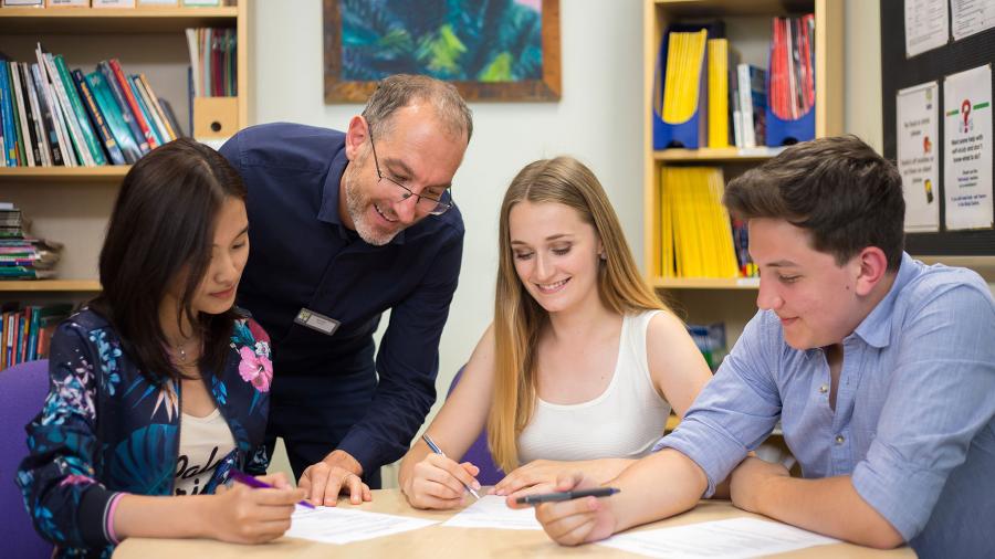 Wimbledon School of English School Gallery 381 7